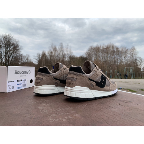 Мужские кроссовки Saucony Shadow 5000 70404-43s Tan/White бежевые Оригинал