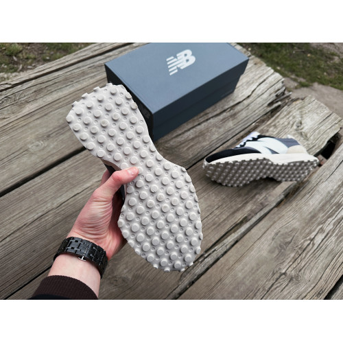  Кроссовки  New Balance 327 U327FE серые с черным 
