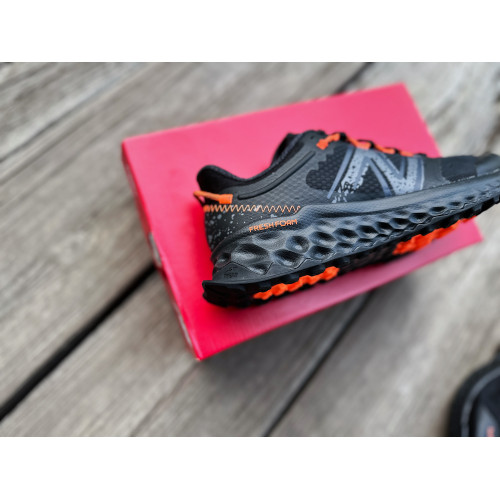 Мужские кроссовки  New Balance Fresh Foam Garoé MTGARORB черные