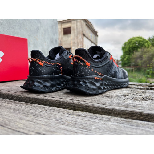 Мужские кроссовки  New Balance Fresh Foam Garoé MTGARORB черные