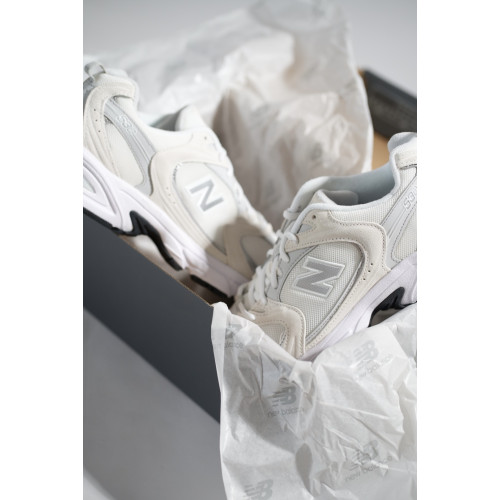  Кроссовки New Balance 530 MR530CE бежевые 