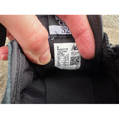 Мужские кроссовки  New Balance 327 MS327CTB черные